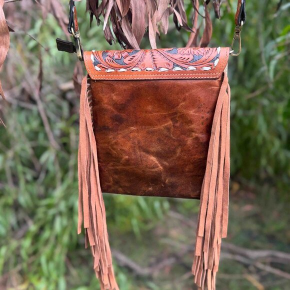 Women Hair On Tooled Bag with Western Fringe & Detachable Crossbody Strap - Picture 5 of 7